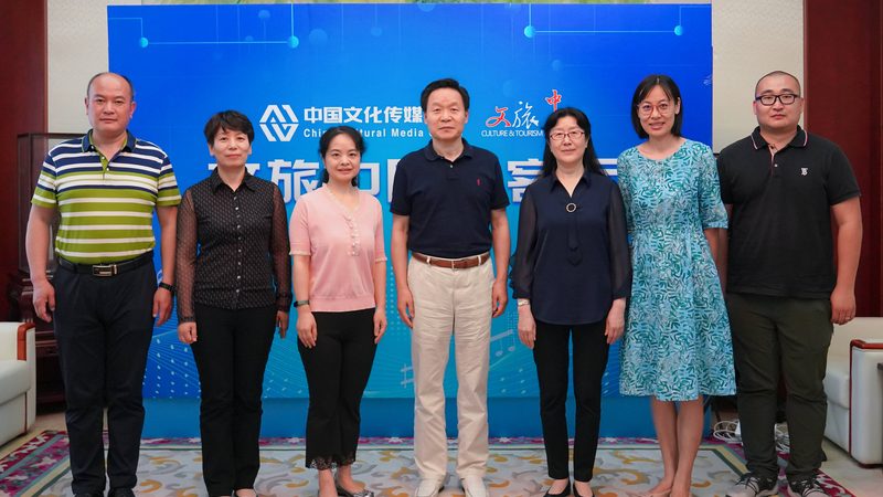 揭秘深圳短视频制作公司拍摄团队：核心要素与选择指南